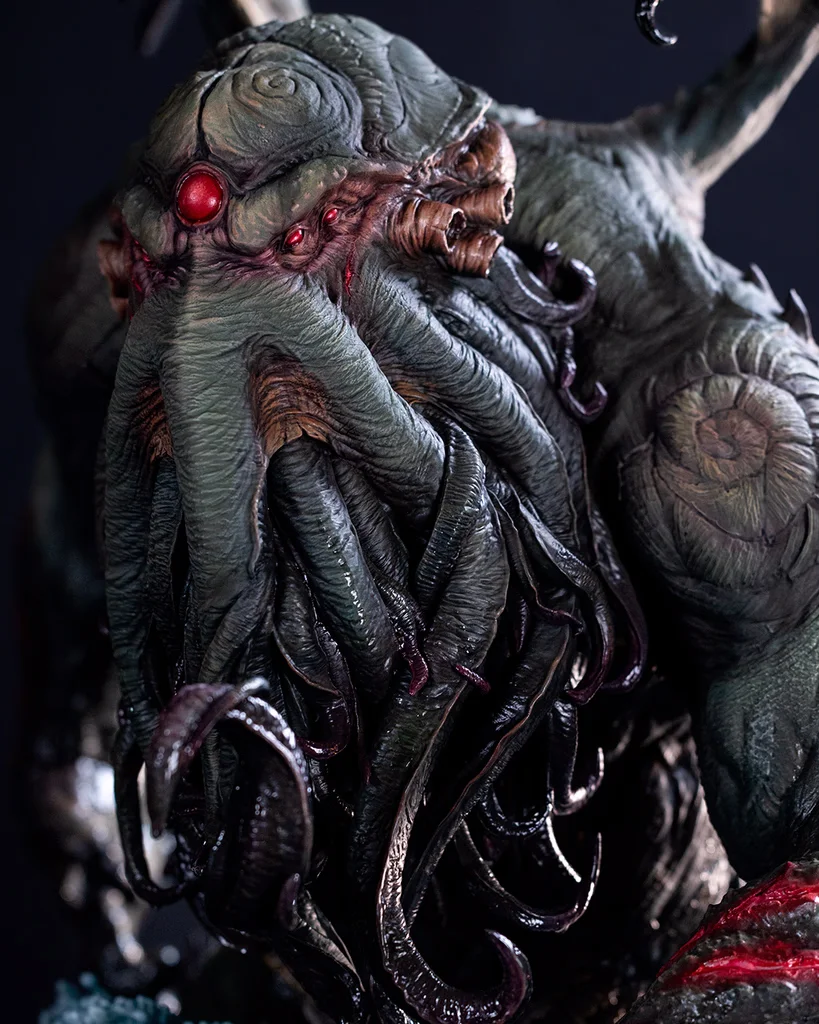 Rise of Cthulhu statue