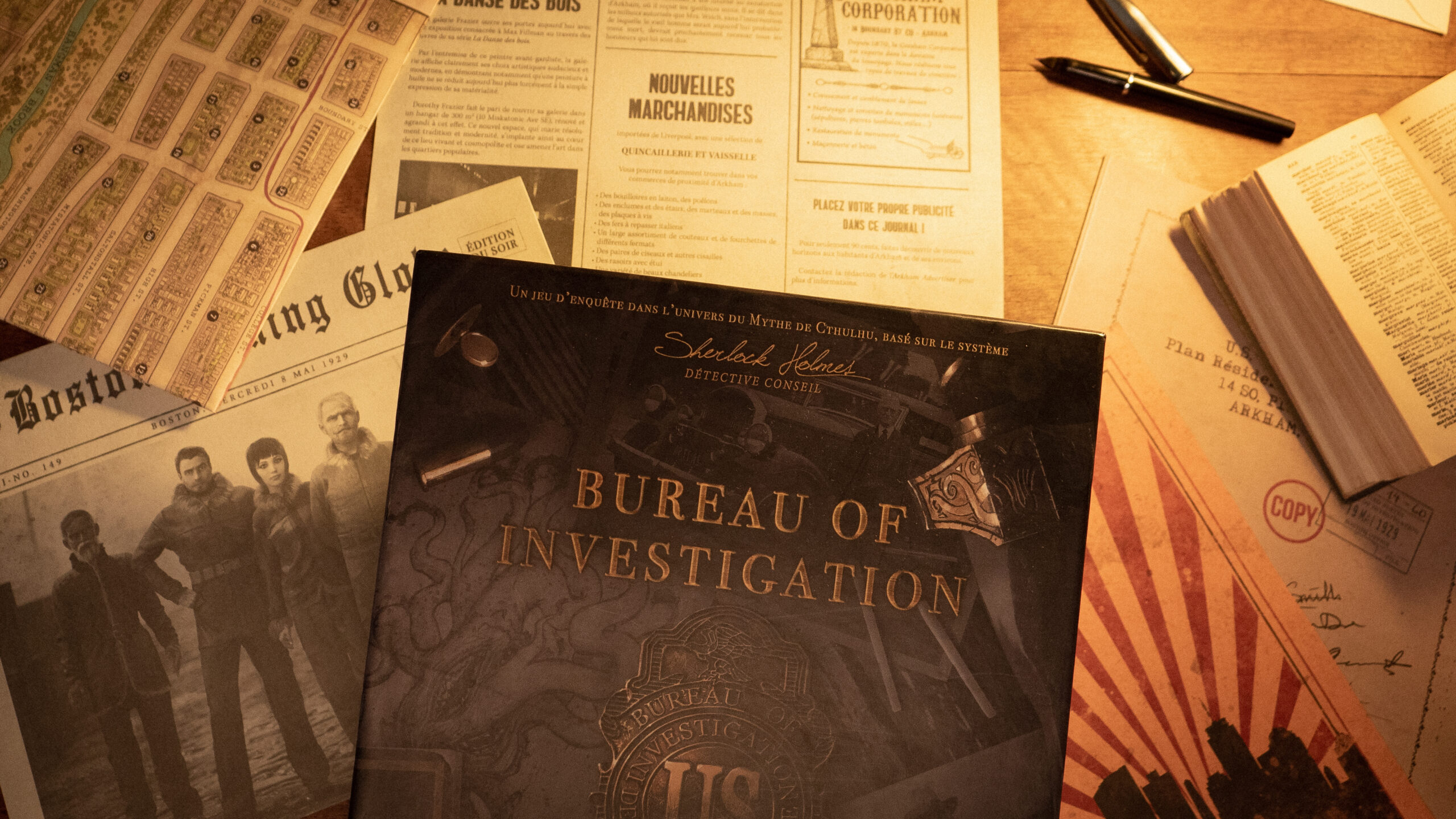 Boîte et accessoires du jeu de société Bureau Of Investigation