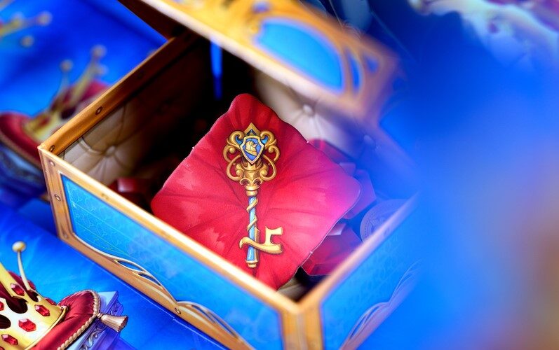 For a crown coffre