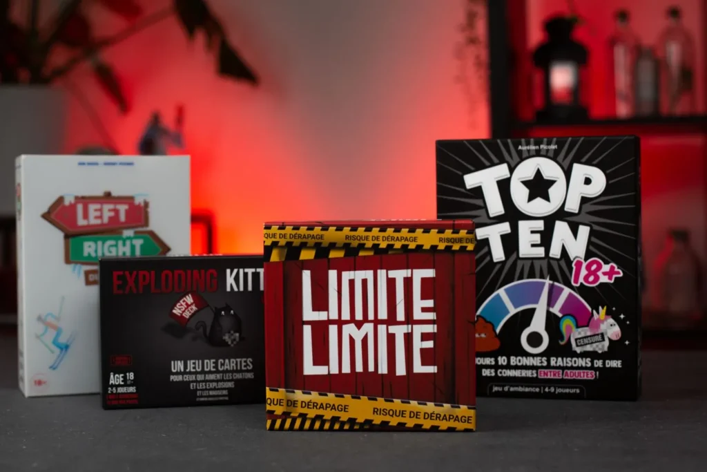 Boites de quatre jeux de société 18+