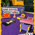 Mani Giganti Piccoli Mobili